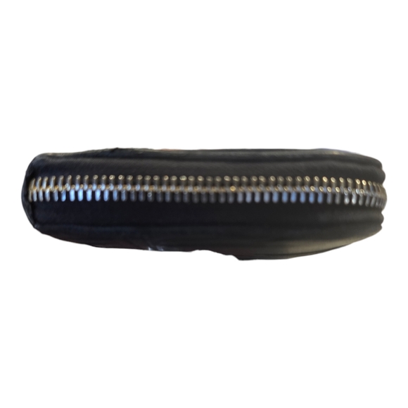 Authentic Preowned Prada Zip Around Wallet EUC black leather extremely soft - Picture 6 of 12